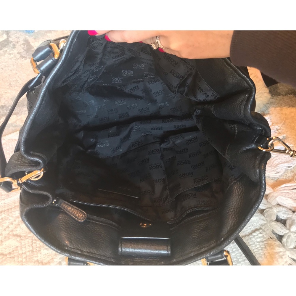 **SOLD** Leather Michael Kors Bag - Picture 2 of 8
